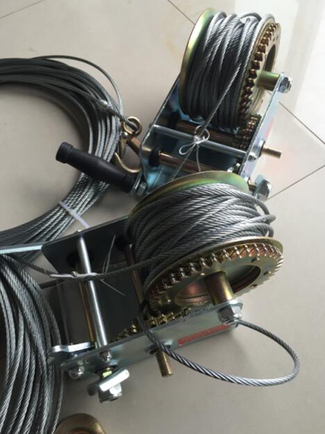 60m Cable Heavy Duty Zinc Plated Hand Crane Winch and 1000 lbs Marine