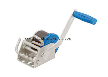 China Mini Marine Hand Winch 300kg One Speed Dacromet With Blue Cover Plastic Handle supplier