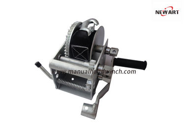 China Three Speed Dacromet Power Marine Hand Winch 2200lbs Capacity CE Approval supplier