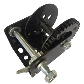 China Black Color 600lb Manual Winch With Brake / Portable Hand Crank Winch supplier