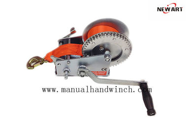 China Color Strap 3000 Lb Manual Hand Winch Mini Manual Winch With Webbing supplier