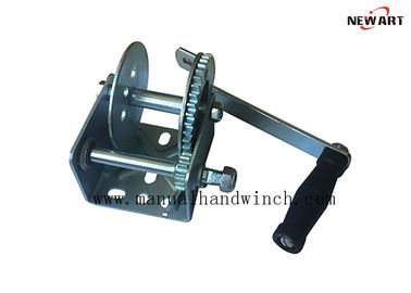 China Heat Treatment Manual Winch With Brake 800lbs Small Hand Winches For Boat Trailer supplier